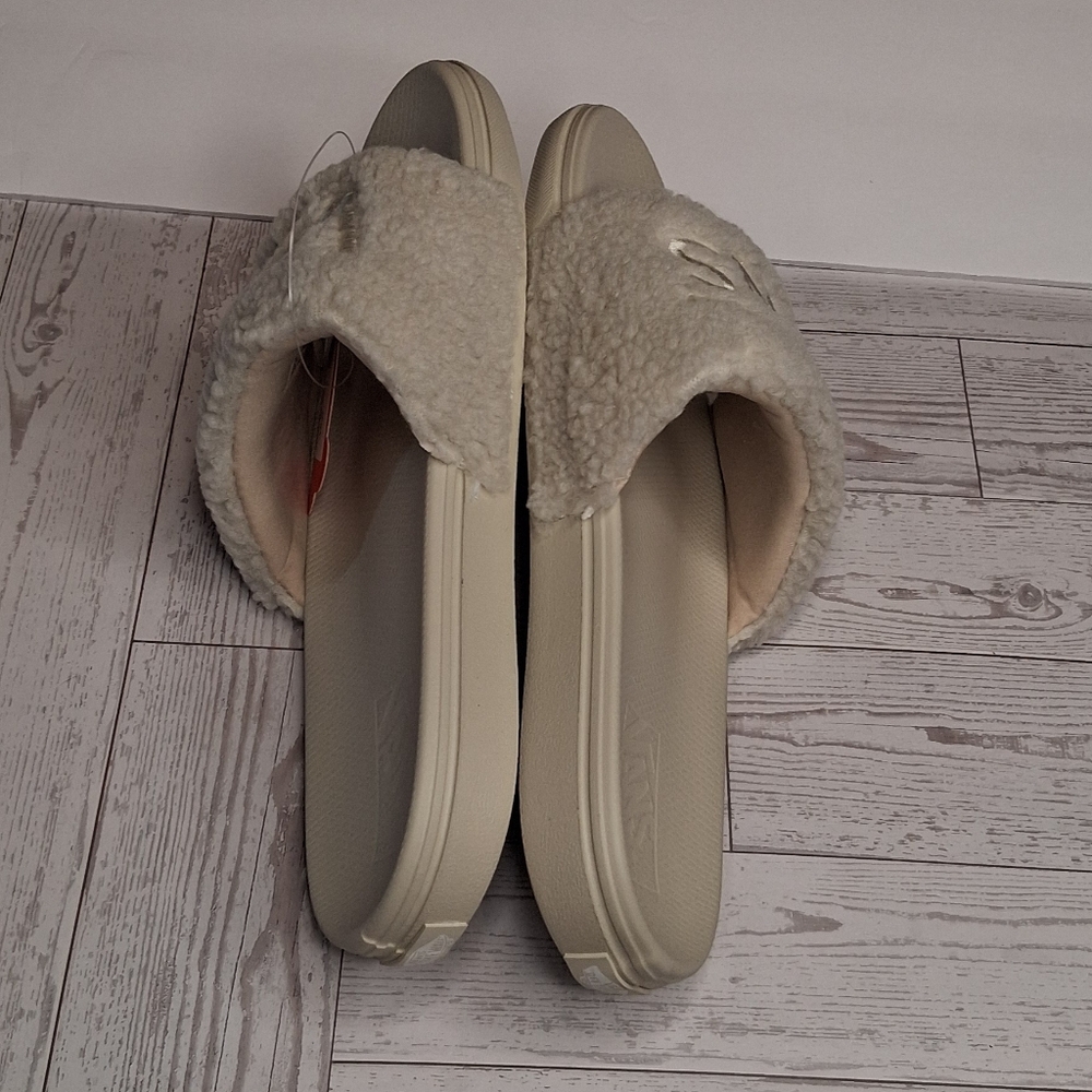 Vans Oatmeal Sherpa La Costa Slid-On  Women's Cozy Slipper Sandals Size 10 - Picture 4 of 8